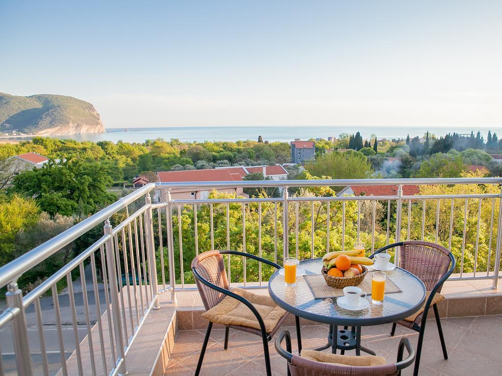 诺贝尔住宿加早餐旅馆 Petrovac 外观 照片