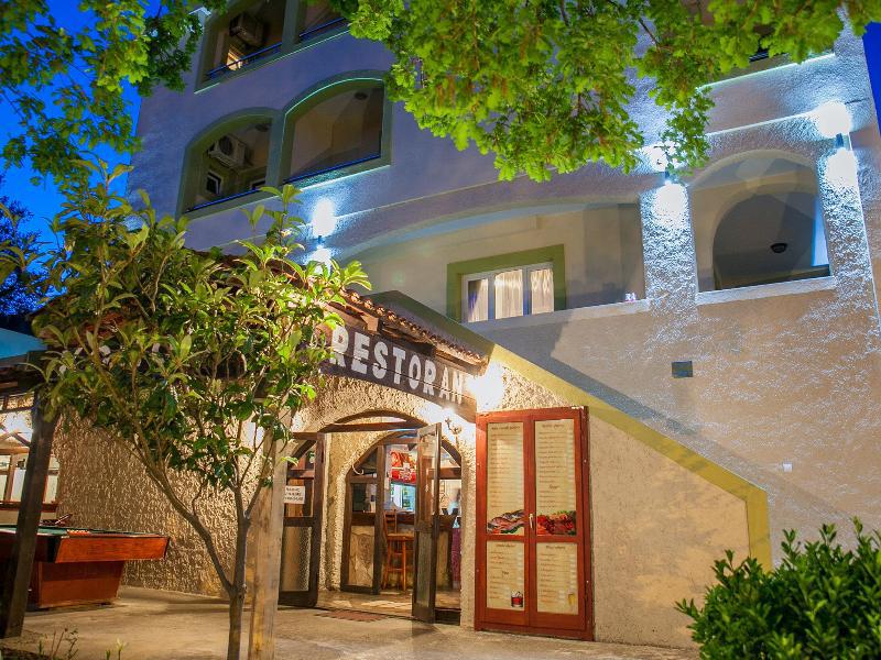 诺贝尔住宿加早餐旅馆 Petrovac 外观 照片