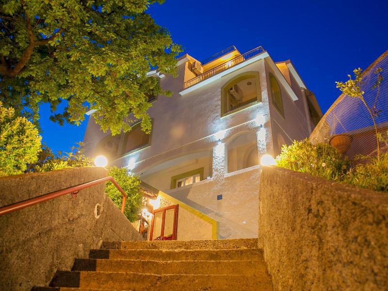 诺贝尔住宿加早餐旅馆 Petrovac 外观 照片