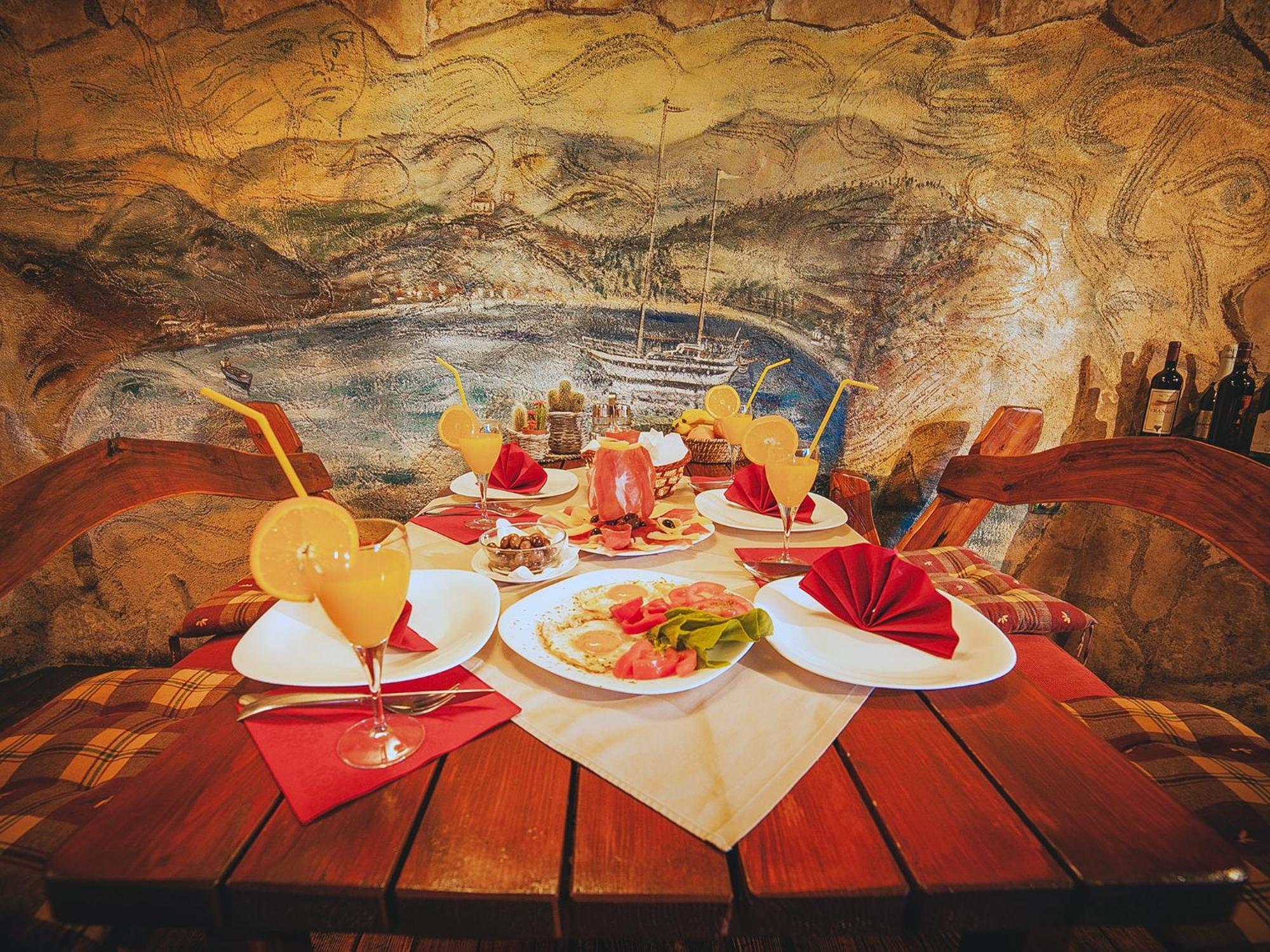 诺贝尔住宿加早餐旅馆 Petrovac 外观 照片